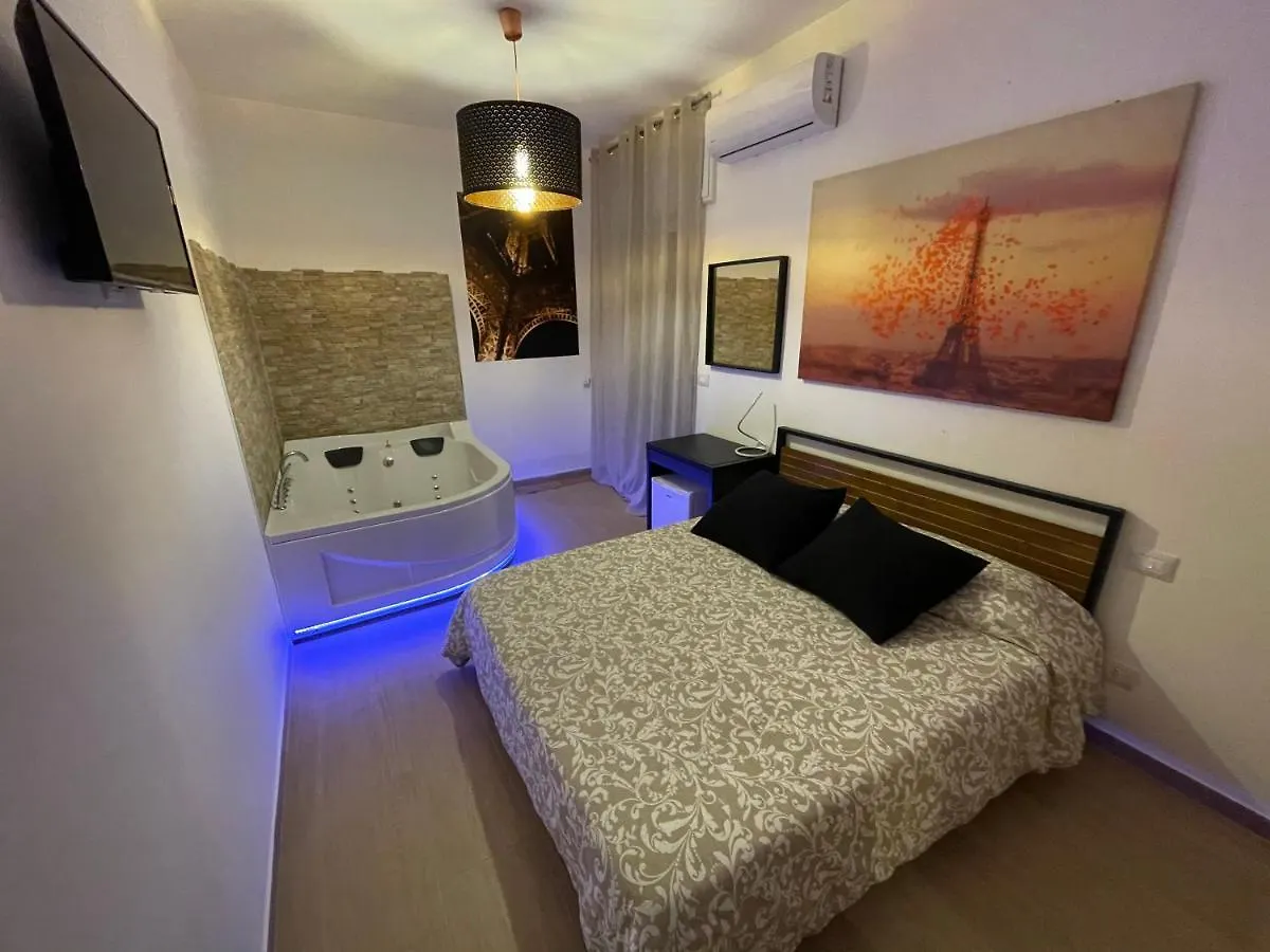 B&B La Perla & Suites Bari 0*,